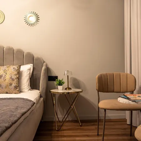 Apartman Extra Large 2br Next To Metro Station