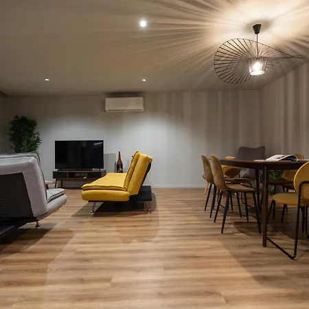 Apartman Extra Large 2br Next To Metro Station