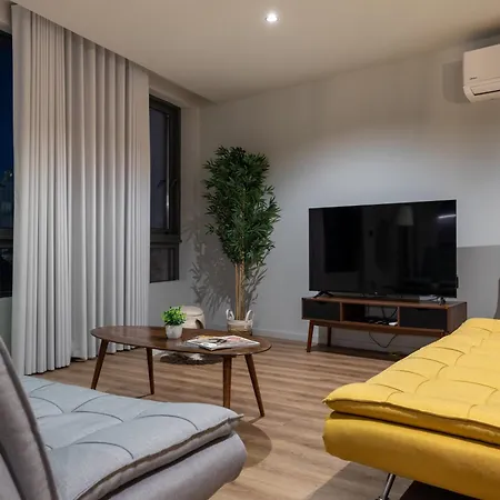 Extra Large 2br Next To Metro Station * Bicas