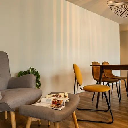 Extra Large 2br Next To Metro Station