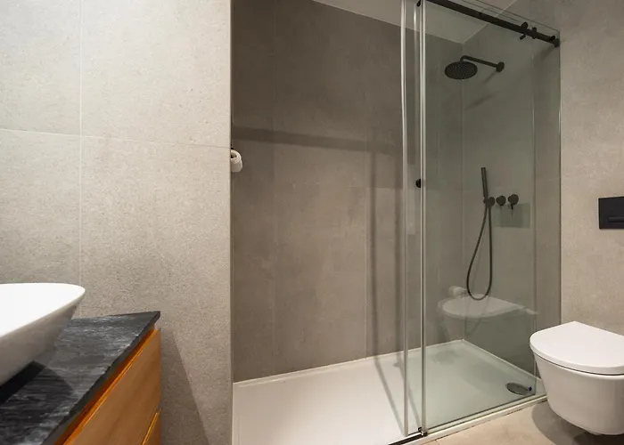 Extra Large 2br Next To Metro Station *