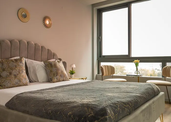 דירה Extra Large 2br Next To Metro Station Bicas