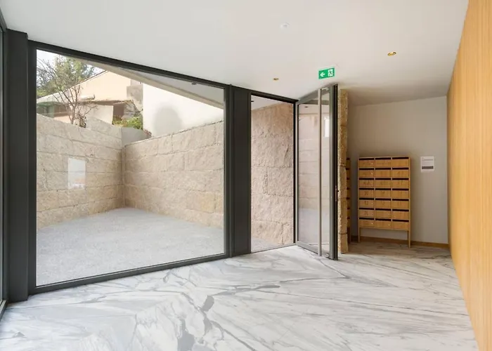 Extra Large 2br Next To Metro Station *